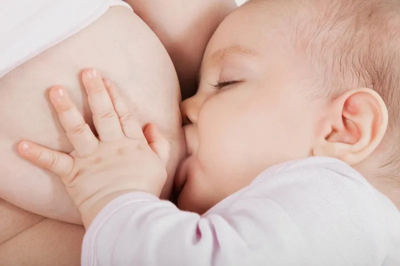 Как научить малыша засыпать самостоятельно и сохранить ГВ?