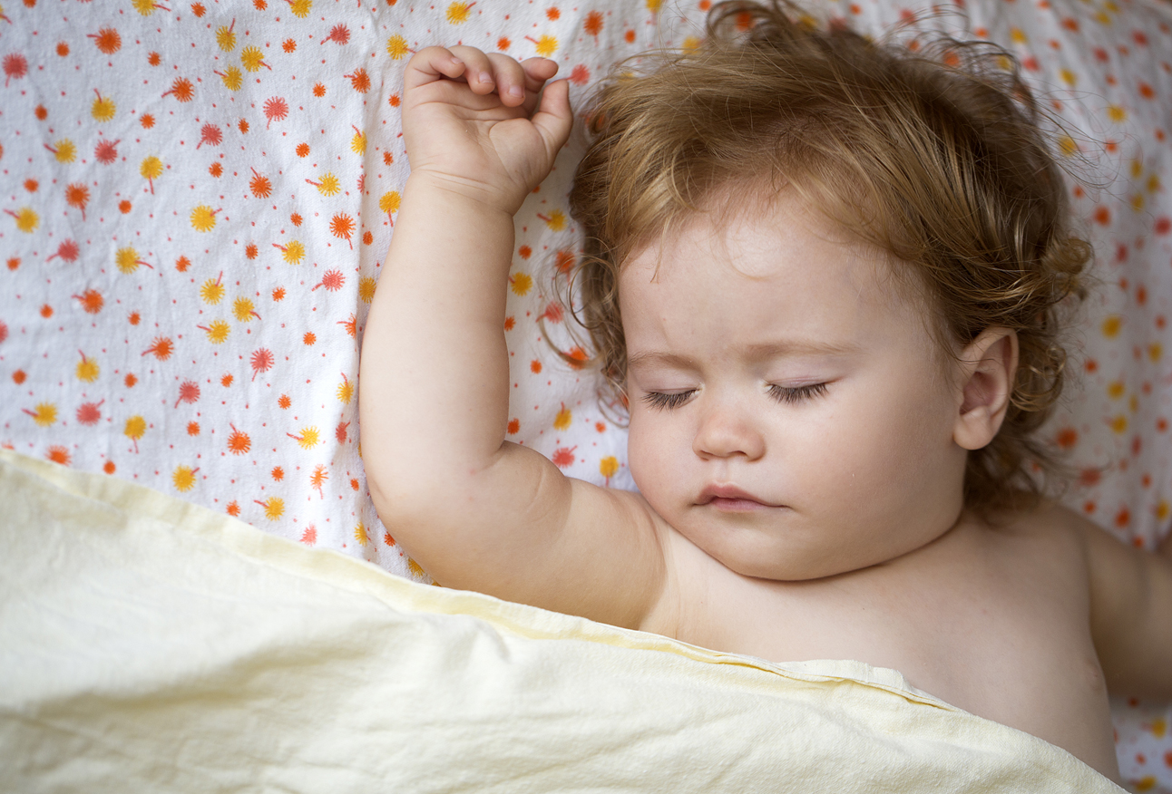 Чем полезно для детей раннее укладывание на ночь?