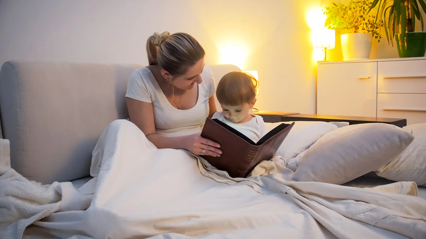 Что читать перед сном детям? Обзор детских книг от BabySleep